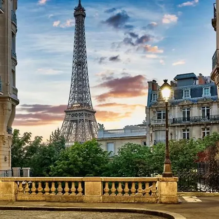 06 - Avec Tv Proche Paris Et Transports Wifi * Saint-Denis (Seine-Saint-Denis)